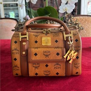 💯 Guaranteed Authentic MCM Speedy with charm